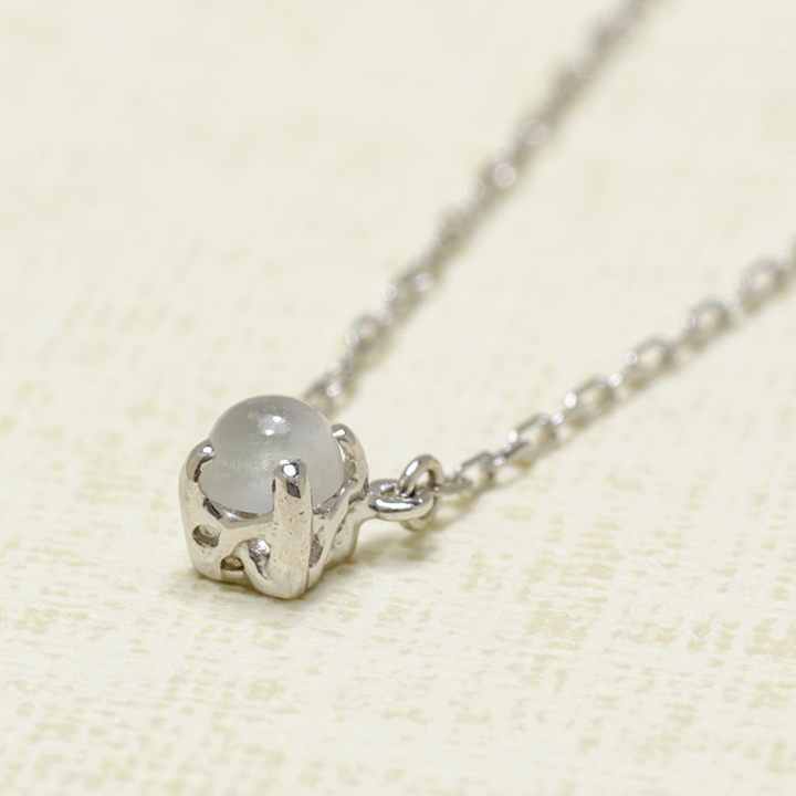umu -アム- FINE JEWELRY STUIDIOムーンストーン ネックレス 「luna」pn0753_kanban2.jpg