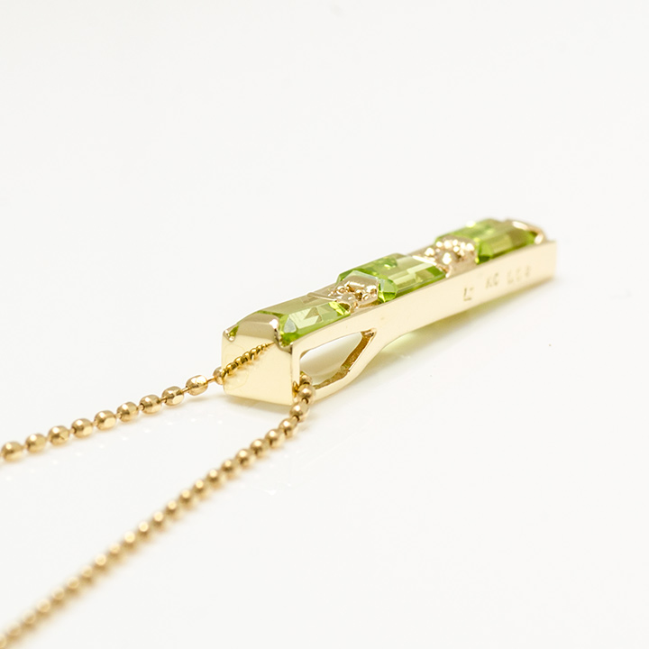 umu -アム- FINE JEWELRY STUIDIOK10 ペリドット ダイヤモンド ペントップ 「lucente」pn0761_s.jpg