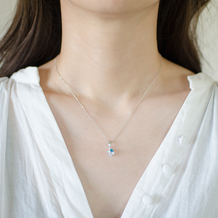umu -アム- FINE JEWELRY STUIDIOPT900 ネオンブルーアパタイト ブルームーンストーン クローバーモチーフ ペンダントトップpn0775_i2.jpg