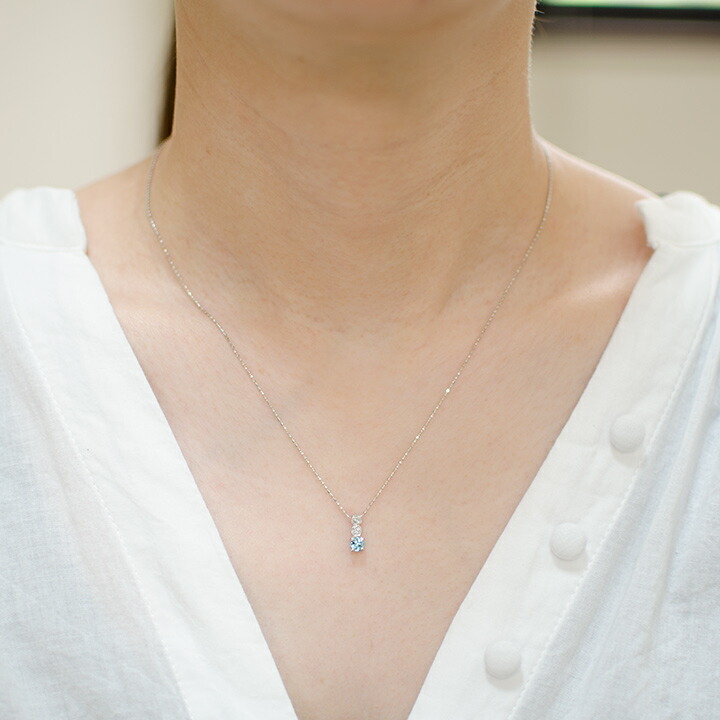 umu -アム- FINE JEWELRY STUIDIOブルージルコン バラモチーフ ペンダントトップ 「rosa」pn0808_i2.jpg
