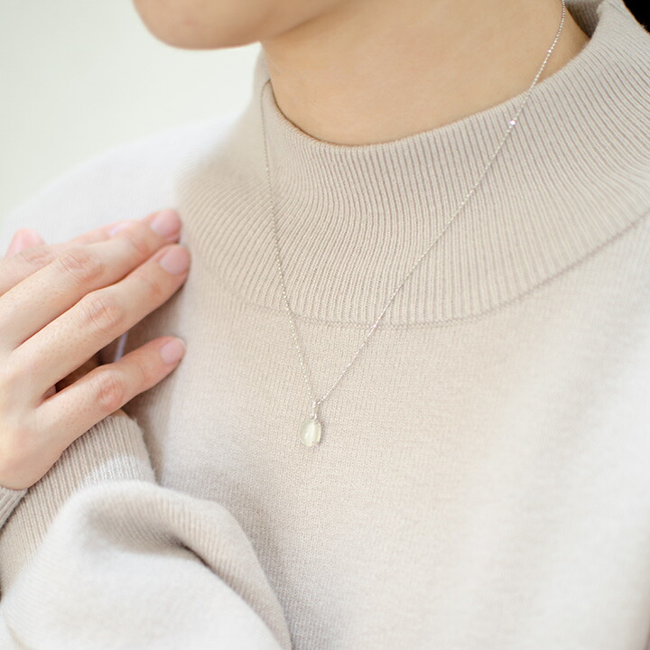 umu -アム- FINE JEWELRY STUIDIOムーンストーン ペンダントトップ 「bagliore」pn0831_i3.jpg