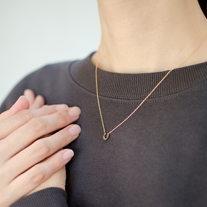 umu -アム- FINE JEWELRY STUIDIOブラックダイヤモンド ホースシュー ネックレス 「fortuna」pn0889_i3.jpg