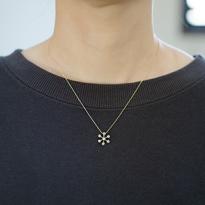 umu -アム- FINE JEWELRY STUIDIOK18 エメラルド ダイヤモンド ペンダントトップ 「neve」pn0920_i2.jpg