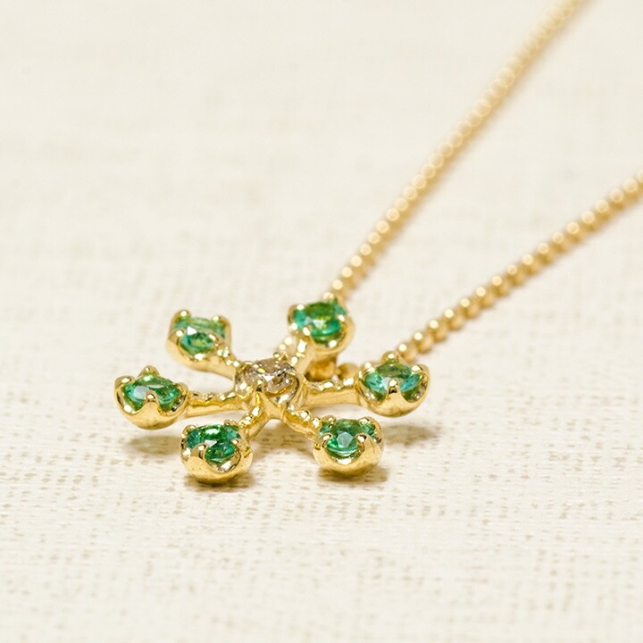 umu -アム- FINE JEWELRY STUIDIOK18 エメラルド ダイヤモンド ペンダントトップ 「neve」pn0920_kanban2.jpg
