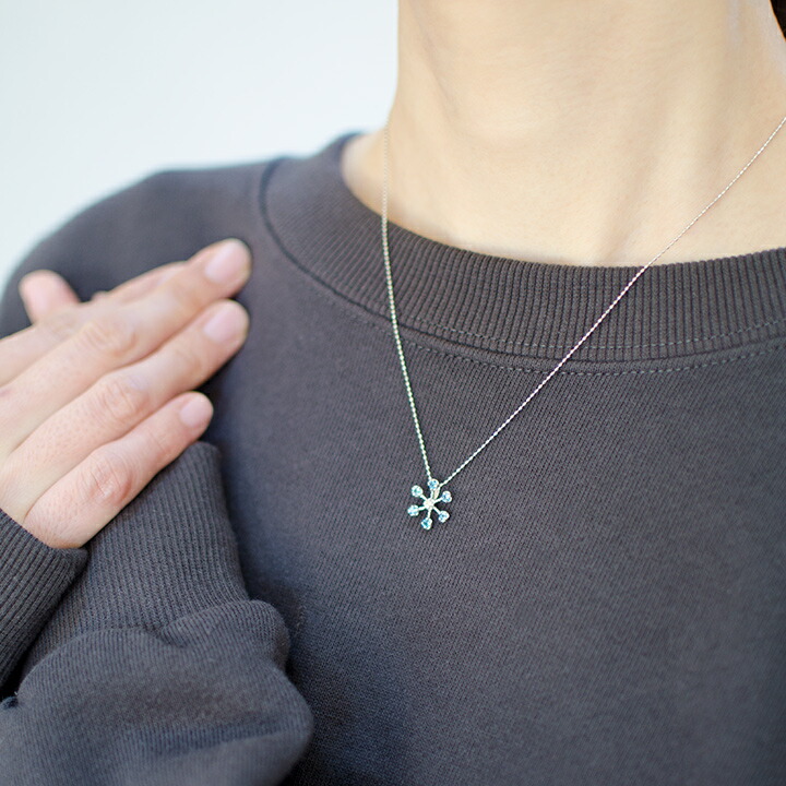 umu -アム- FINE JEWELRY STUIDIOロンドンブルートパーズ ダイヤ ペンダントトップ 「neve」pn0921_i3.jpg