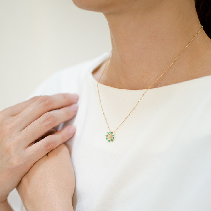 umu -アム- FINE JEWELRY STUIDIOエメラルド ダイヤモンド ペンダントトップ 「luce」pn0942_i3.jpg
