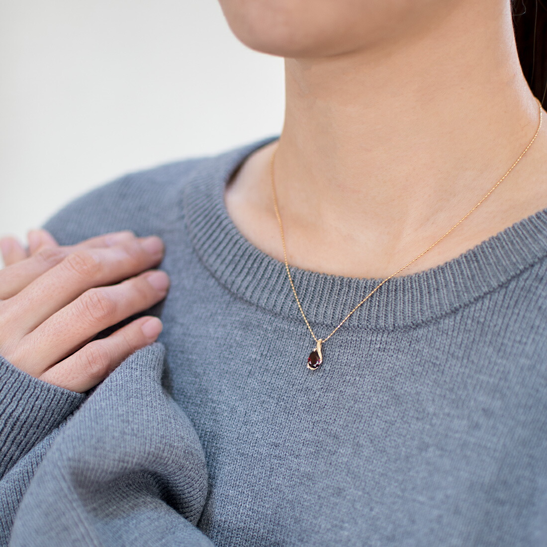 umu -アム- FINE JEWELRY STUIDIOガーネット ペンダントトップpn0969_i3.jpg