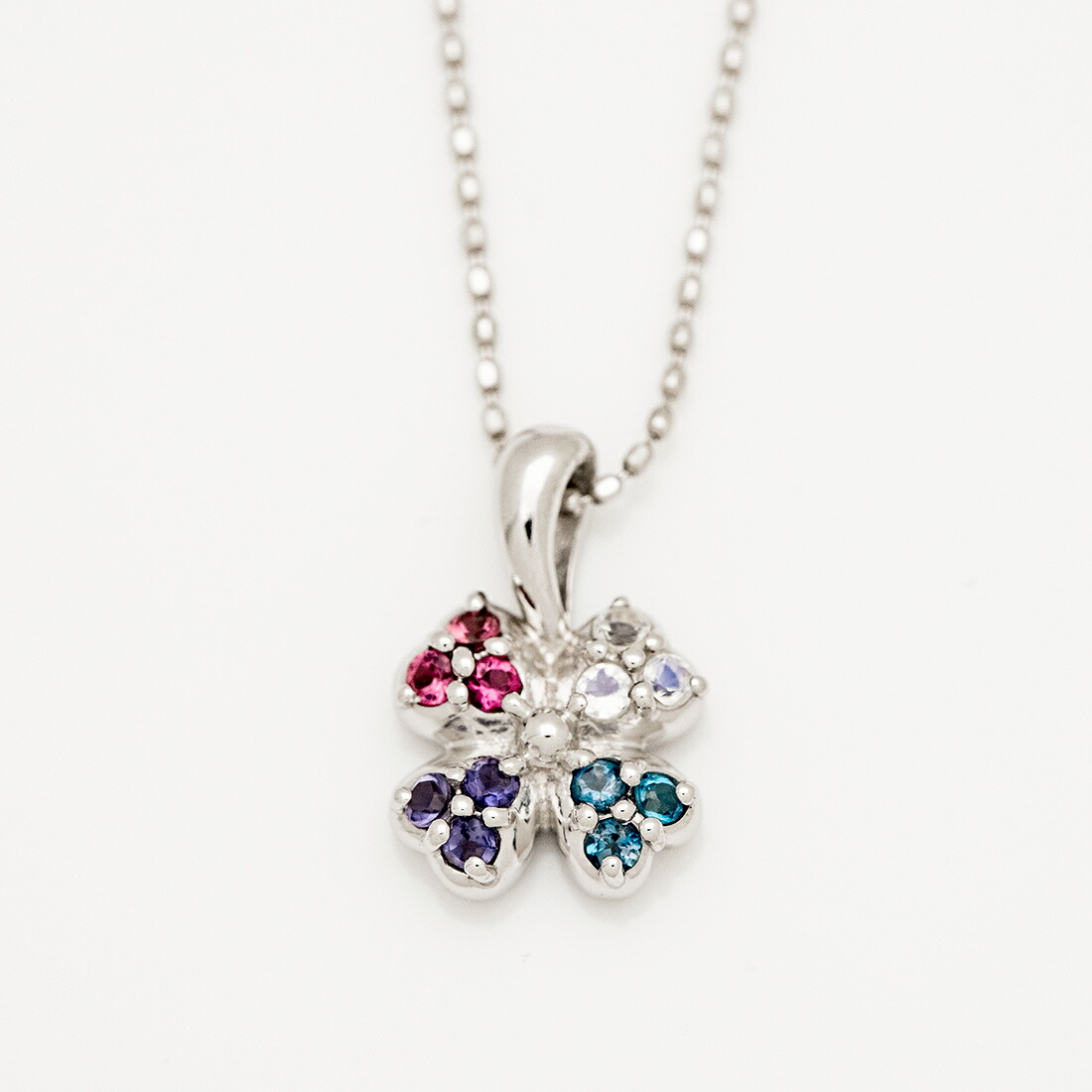 umu -アム- FINE JEWELRY STUIDIOマルチカラー クローバーモチーフ ペンダントトップpn0972_m.jpg