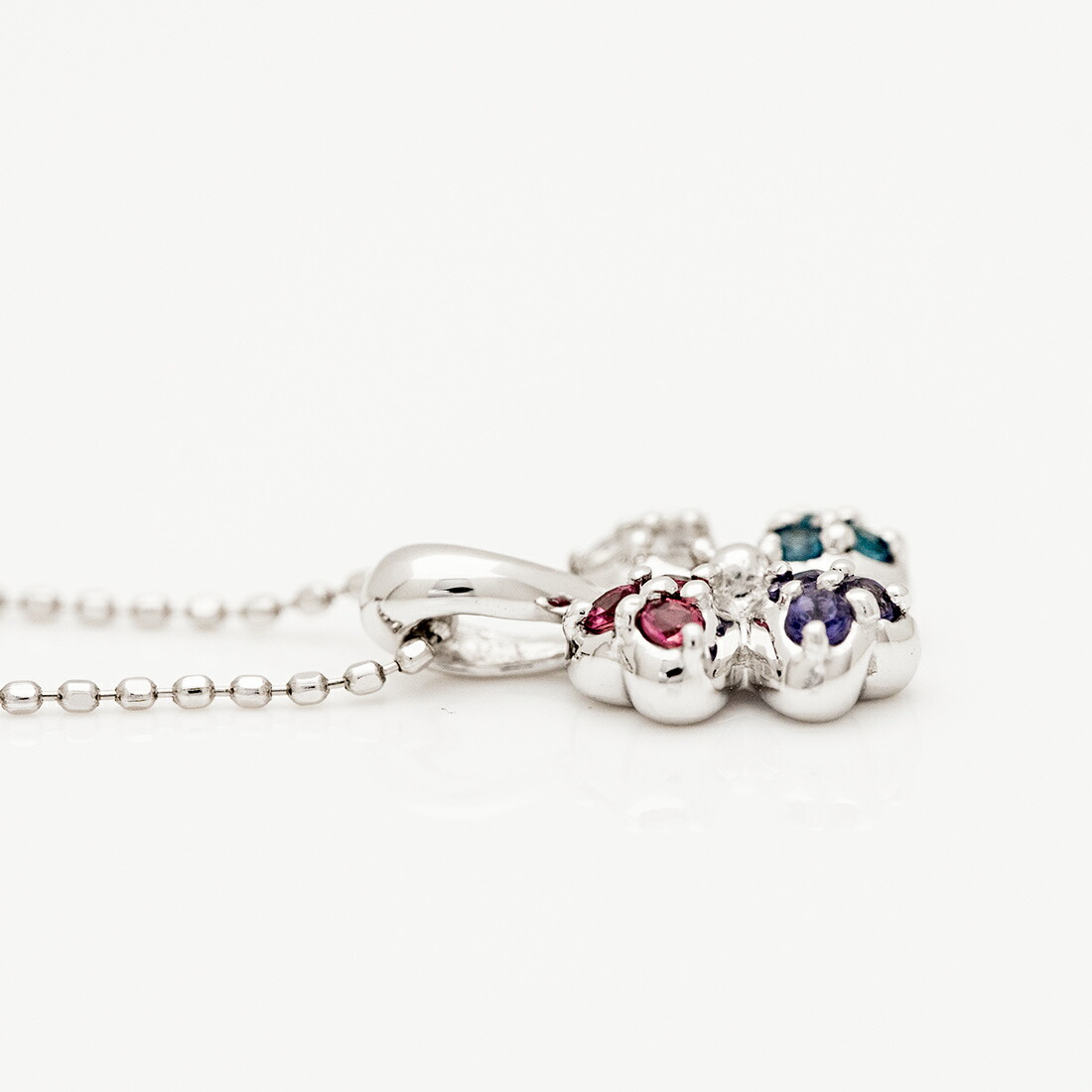 umu -アム- FINE JEWELRY STUIDIOマルチカラー クローバーモチーフ ペンダントトップpn0972_s.jpg