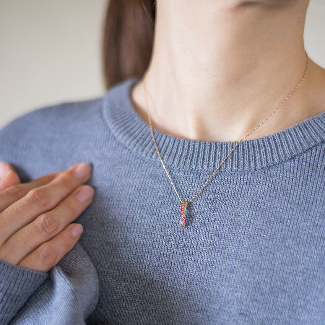 umu -アム- FINE JEWELRY STUIDIOレッドサファイア ペンダントトップpn0974_i3.jpg
