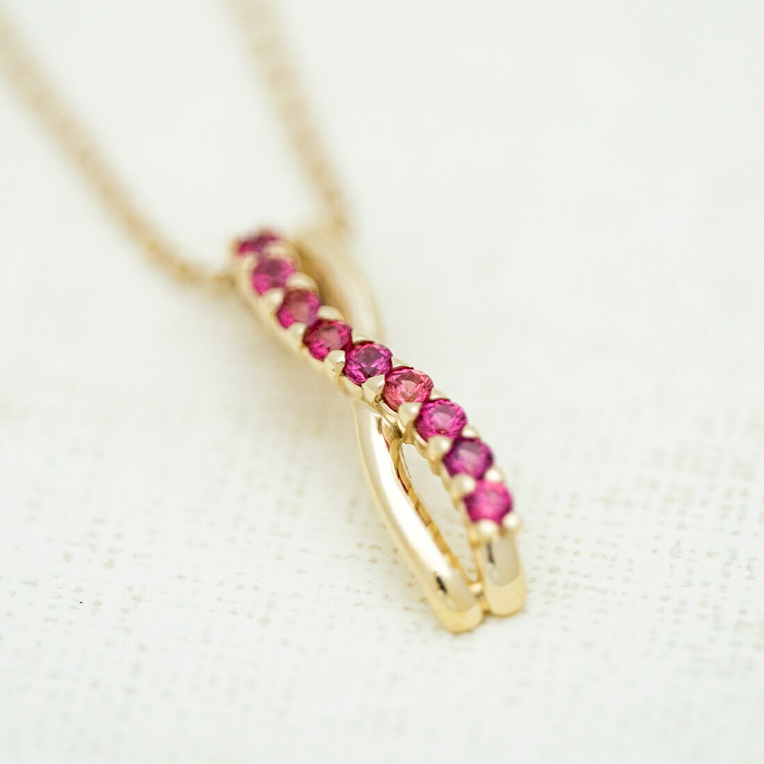 umu -アム- FINE JEWELRY STUIDIOレッドサファイア ペンダントトップpn0974_kanban2.jpg