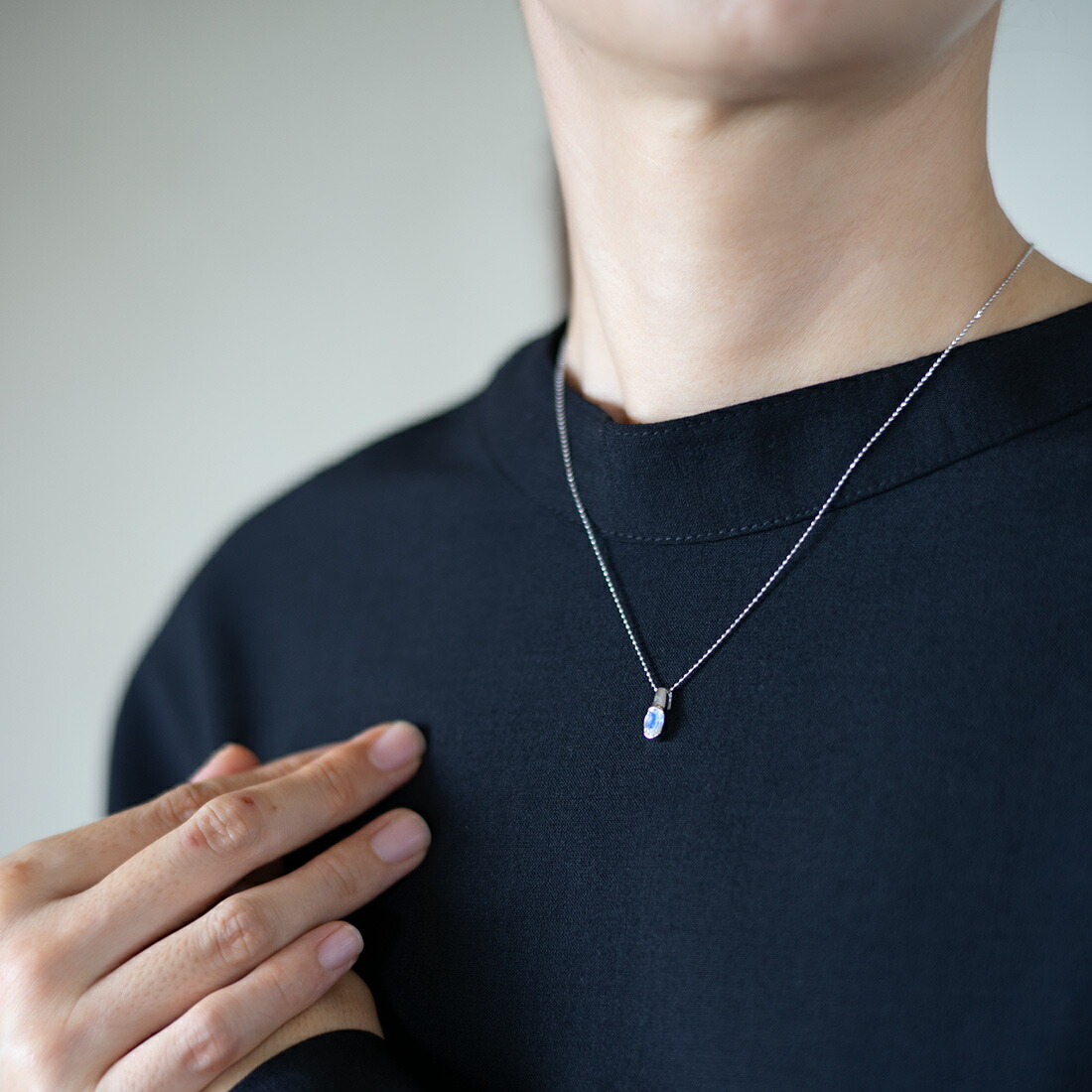 umu -アム- FINE JEWELRY STUIDIOブルームーンストーン ペンダントトップpn0983_i3.jpg