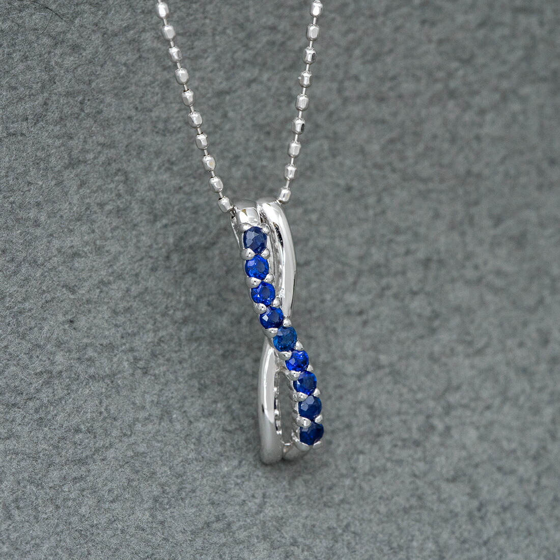umu -アム- FINE JEWELRY STUIDIOブルーサファイア ペンダントトップpn0984_kanban2.jpg