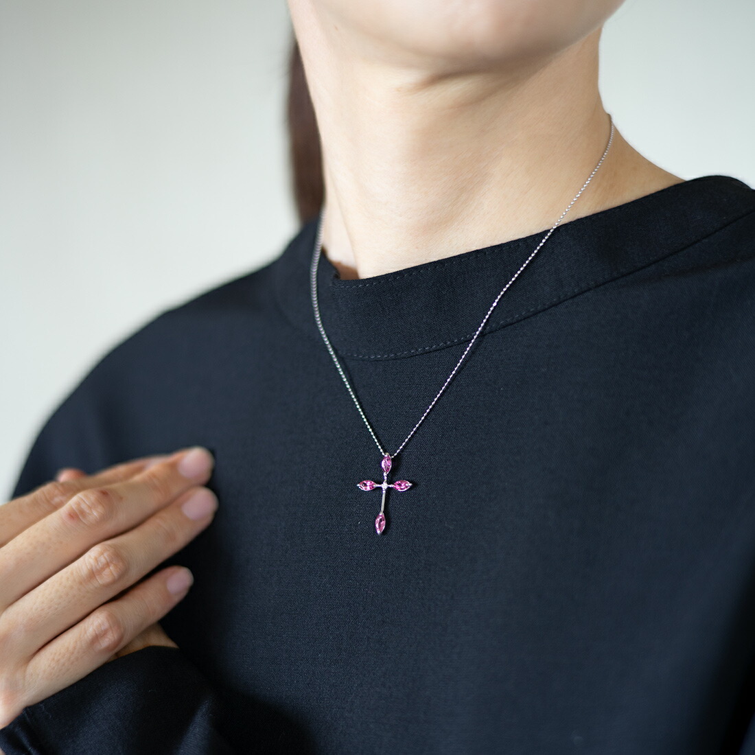 umu -アム- FINE JEWELRY STUIDIOピンクトルマリン ダイヤモンド クロスモチーフ ペンダントトップpn0985_i3.jpg