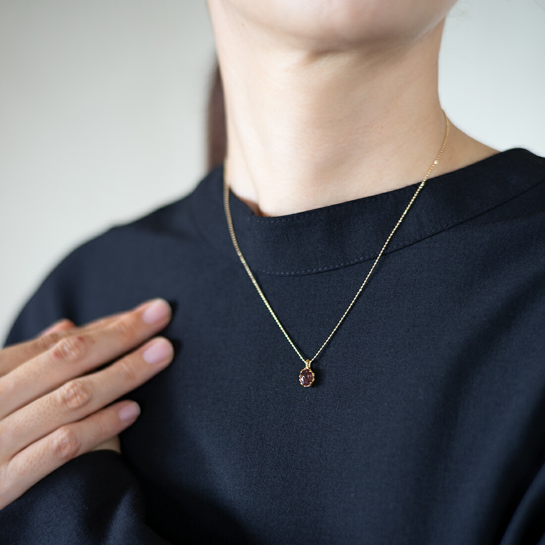 umu -アム- FINE JEWELRY STUIDIOカラーチェンジガーネット ペンダントトップ 「fresco」pn0986_i3.jpg