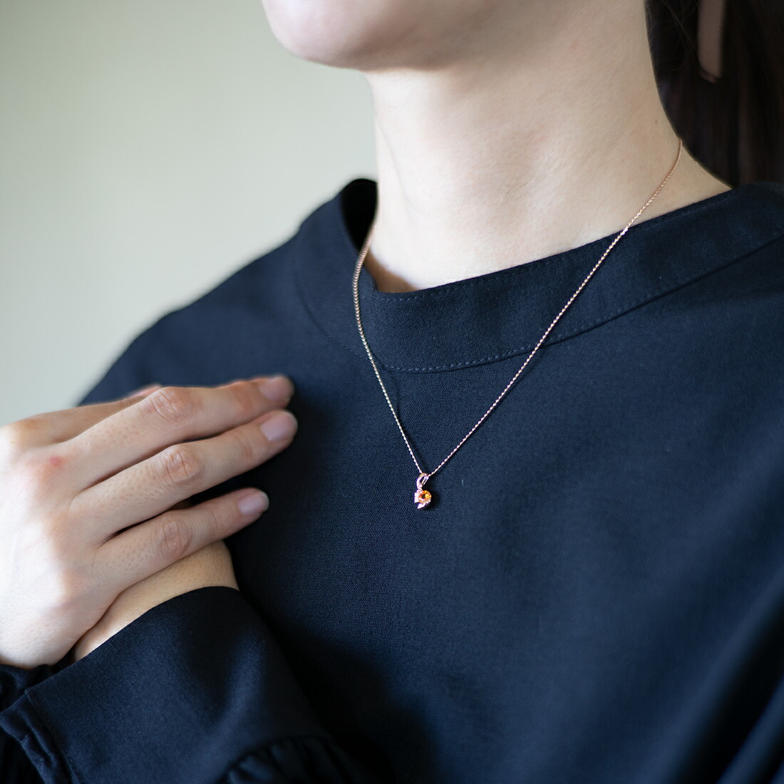 umu -アム- FINE JEWELRY STUIDIOオレンジサファイア ダイヤモンド ペンダントトップpn0989_i3.jpg