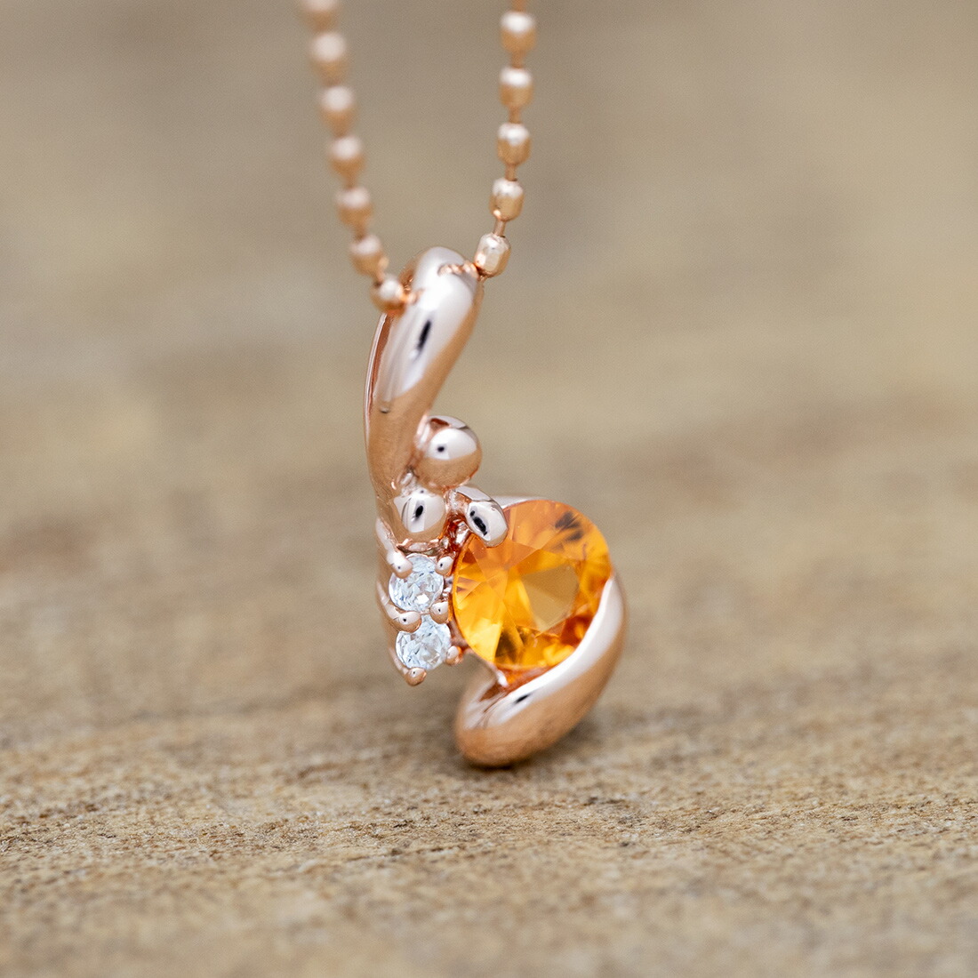 umu -アム- FINE JEWELRY STUIDIOオレンジサファイア ダイヤモンド ペンダントトップpn0989_kanban2.jpg