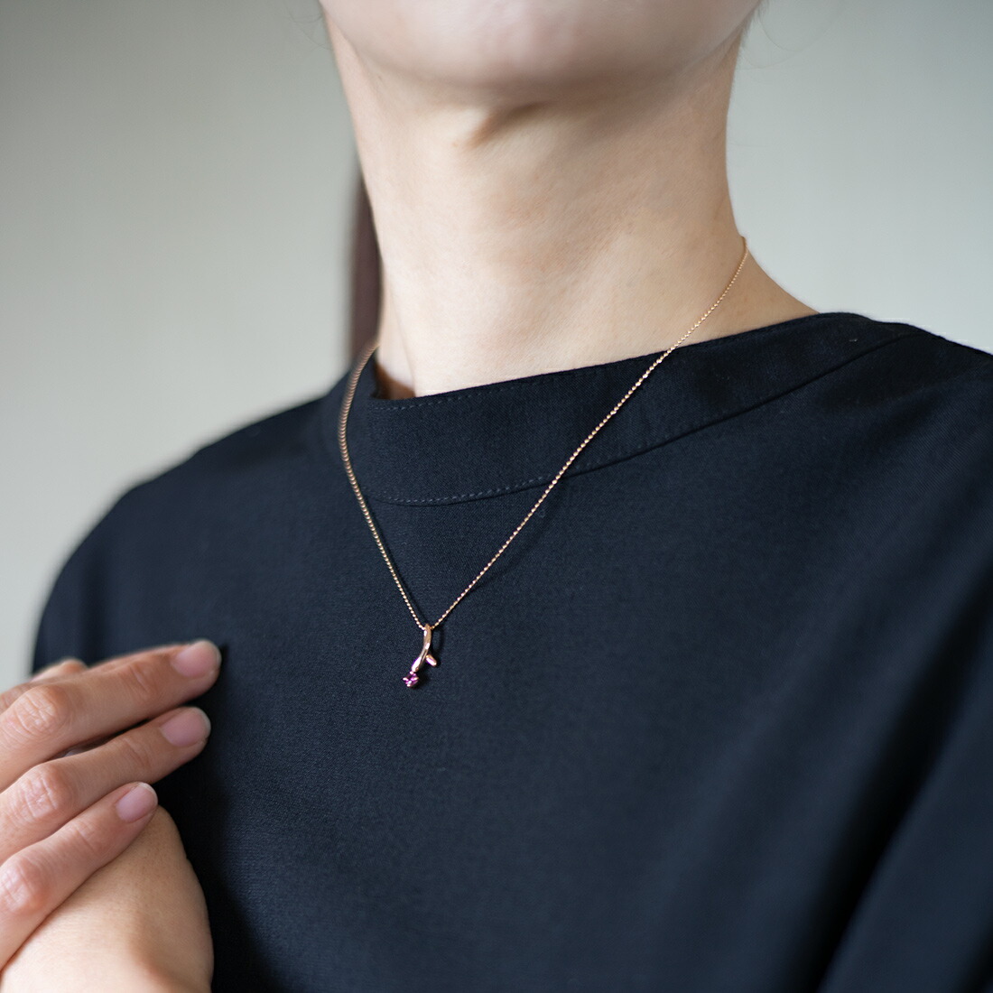 umu -アム- FINE JEWELRY STUIDIOロードライトガーネット ペンダントトップpn0992_i3.jpg