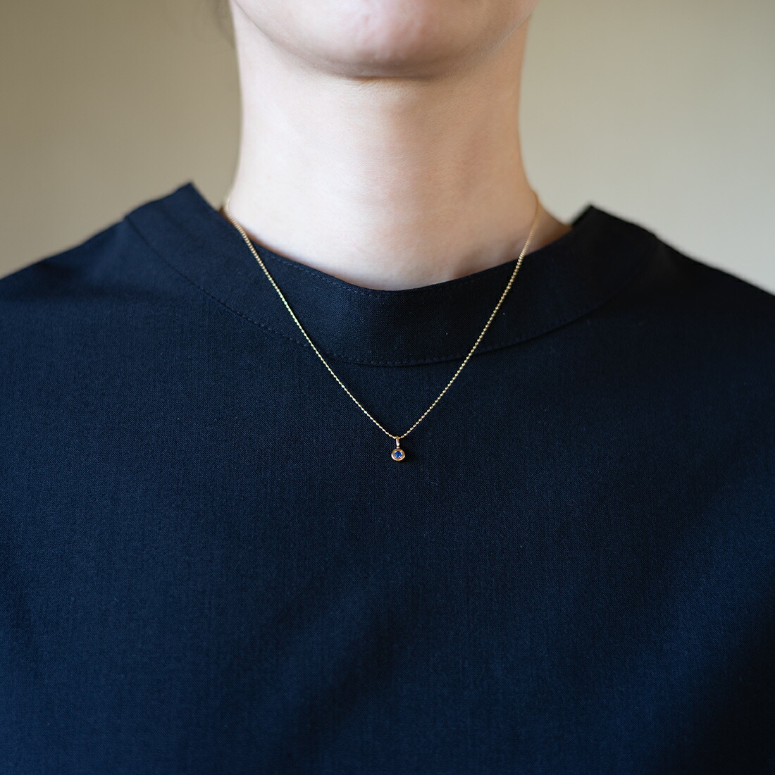 umu -アム- FINE JEWELRY STUIDIOブルーサファイア ペンダントトップ 「piccolo」pn0997_i2.jpg