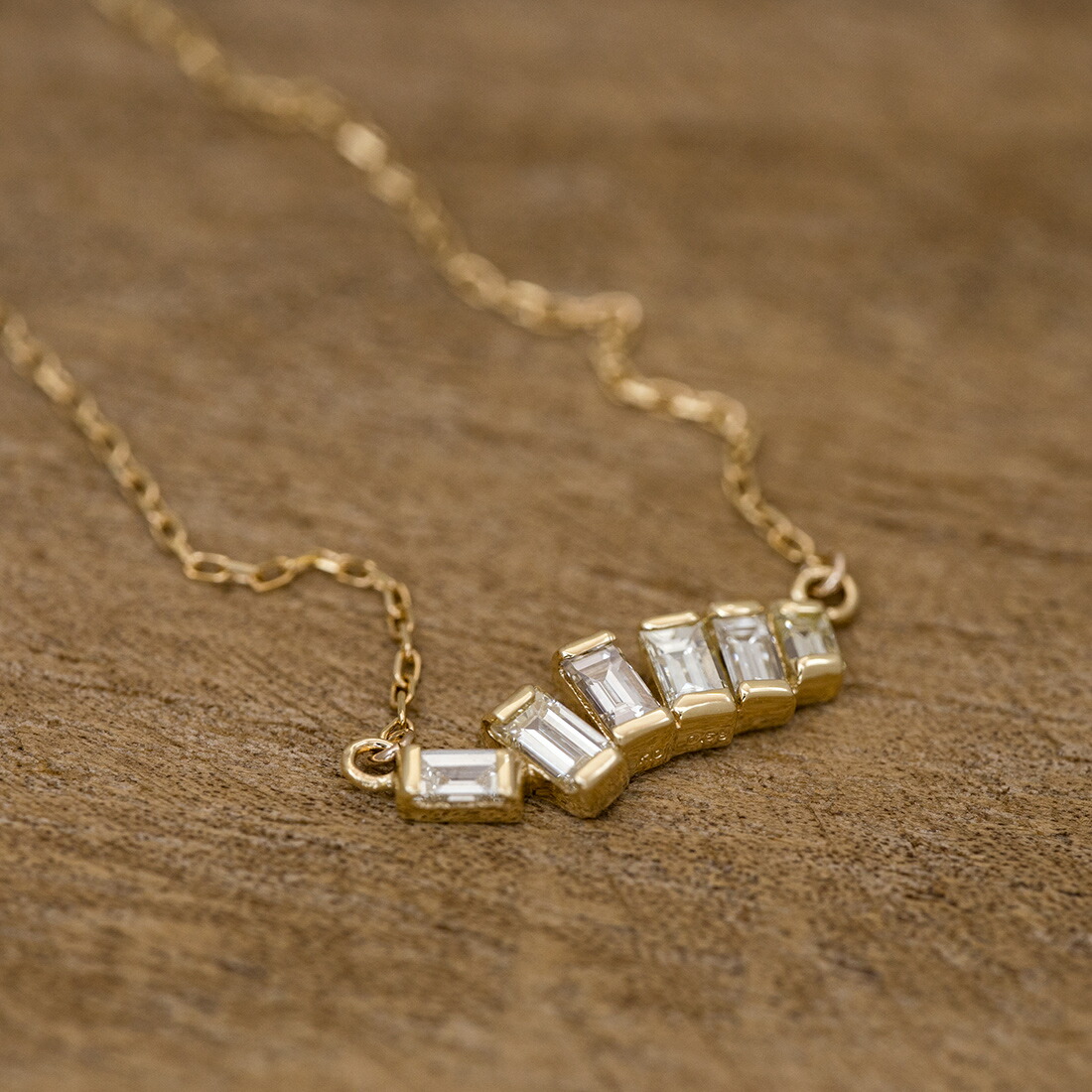 umu -アム- FINE JEWELRY STUIDIOバゲット ダイヤモンド ネックレス 「melegrane」pn1005_kanban2.jpg