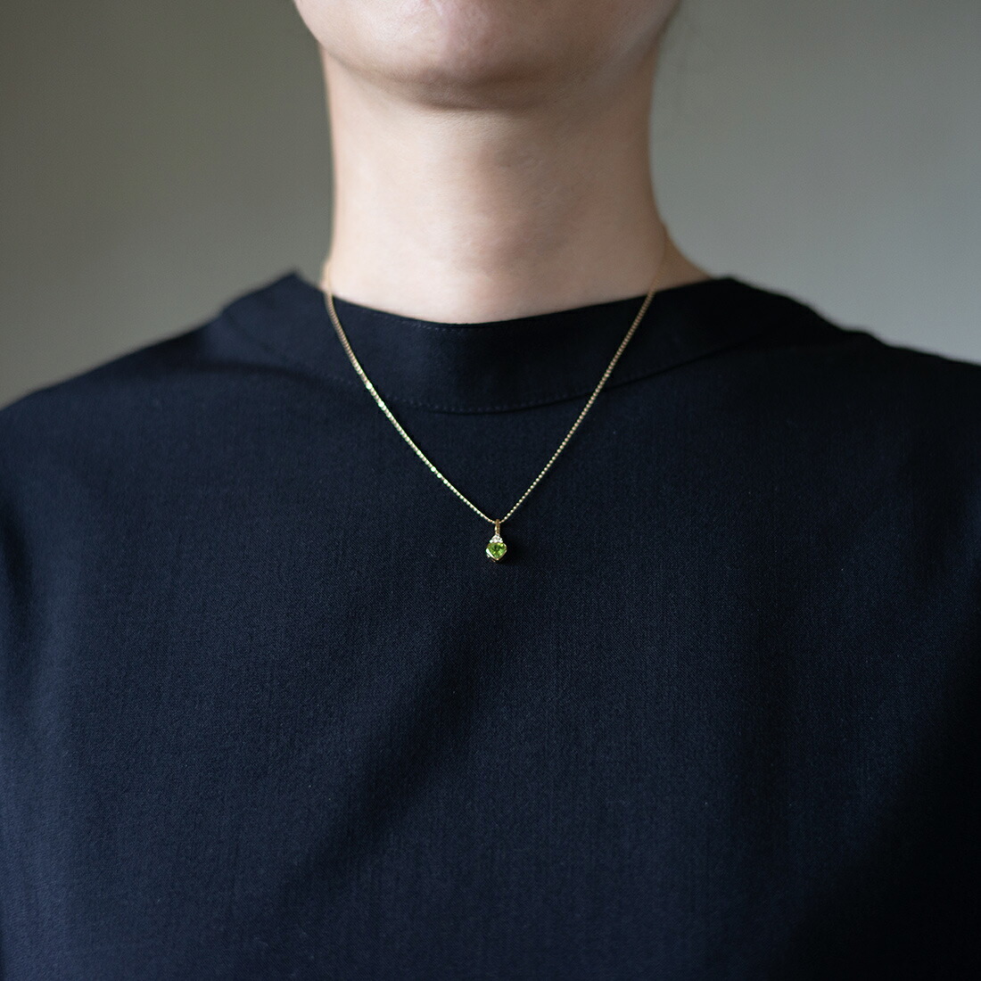 umu -アム- FINE JEWELRY STUIDIOペリドット ダイヤモンド ハート ペンダントトップpn1009_i2.jpg