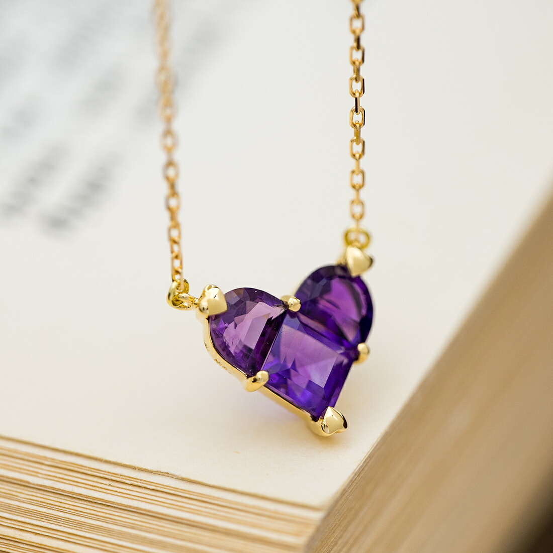 umu -アム- FINE JEWELRY STUIDIO | アメシスト ハートネックレス 「affetto」 | 画像[pn1019_kanban2.jpg]