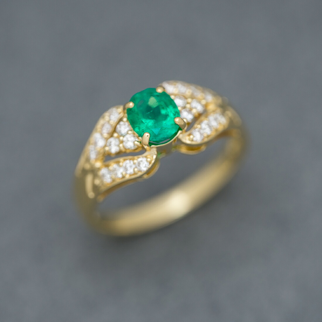 umu -アム- FINE JEWELRY STUIDIOエメラルド ダイヤモンド リングrg0093_kanban2.jpg