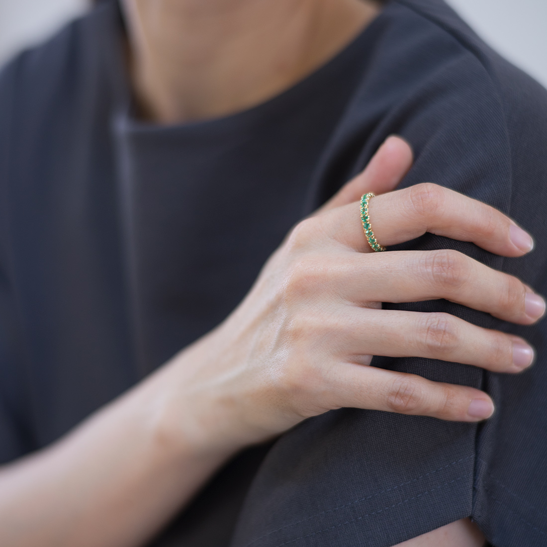 umu -アム- FINE JEWELRY STUIDIOPT900 エメラルド フルエタニティ リングrg0179_i3.jpg