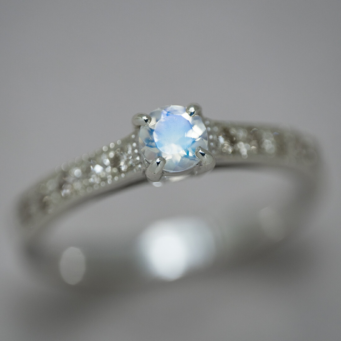 umu -アム- FINE JEWELRY STUIDIOブルームーンストーン ダイヤモンド リング 「fiorito」rg0182_kanban2.jpg