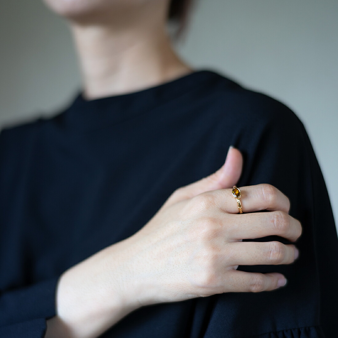 umu -アム- FINE JEWELRY STUIDIOスモーキーイエロークォーツ リング 「brocca」rg0302_i3.jpg