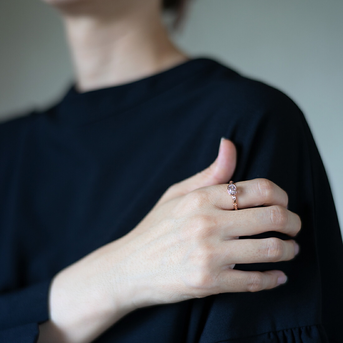 umu -アム- FINE JEWELRY STUIDIOクンツァイト リング 「brocca」rg0313_i3.jpg