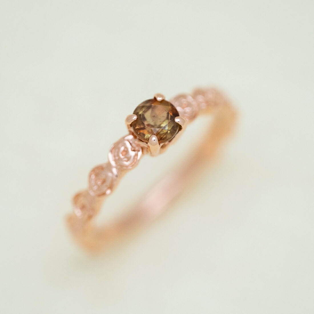umu -アム- FINE JEWELRY STUIDIOアンダルサイト バラモチーフ リング 「rosa」rg0316_kanban2.jpg