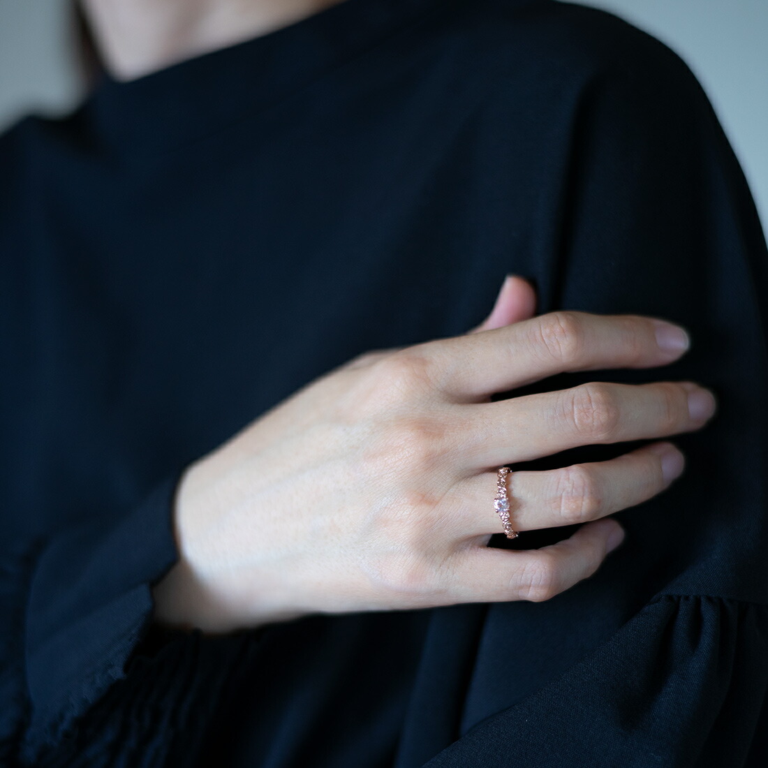 umu -アム- FINE JEWELRY STUIDIOモルガナイト バラモチーフ リング 「rosa」rg0317_i3.jpg