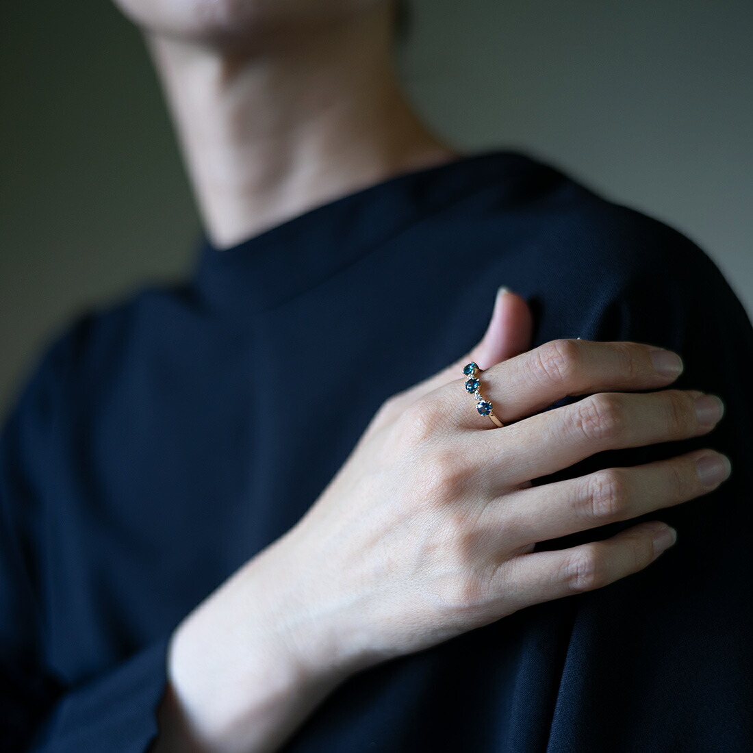 umu -アム- FINE JEWELRY STUIDIOロンドンブルートパーズ ダイヤモンド リング 「attore」rg0336_i3.jpg