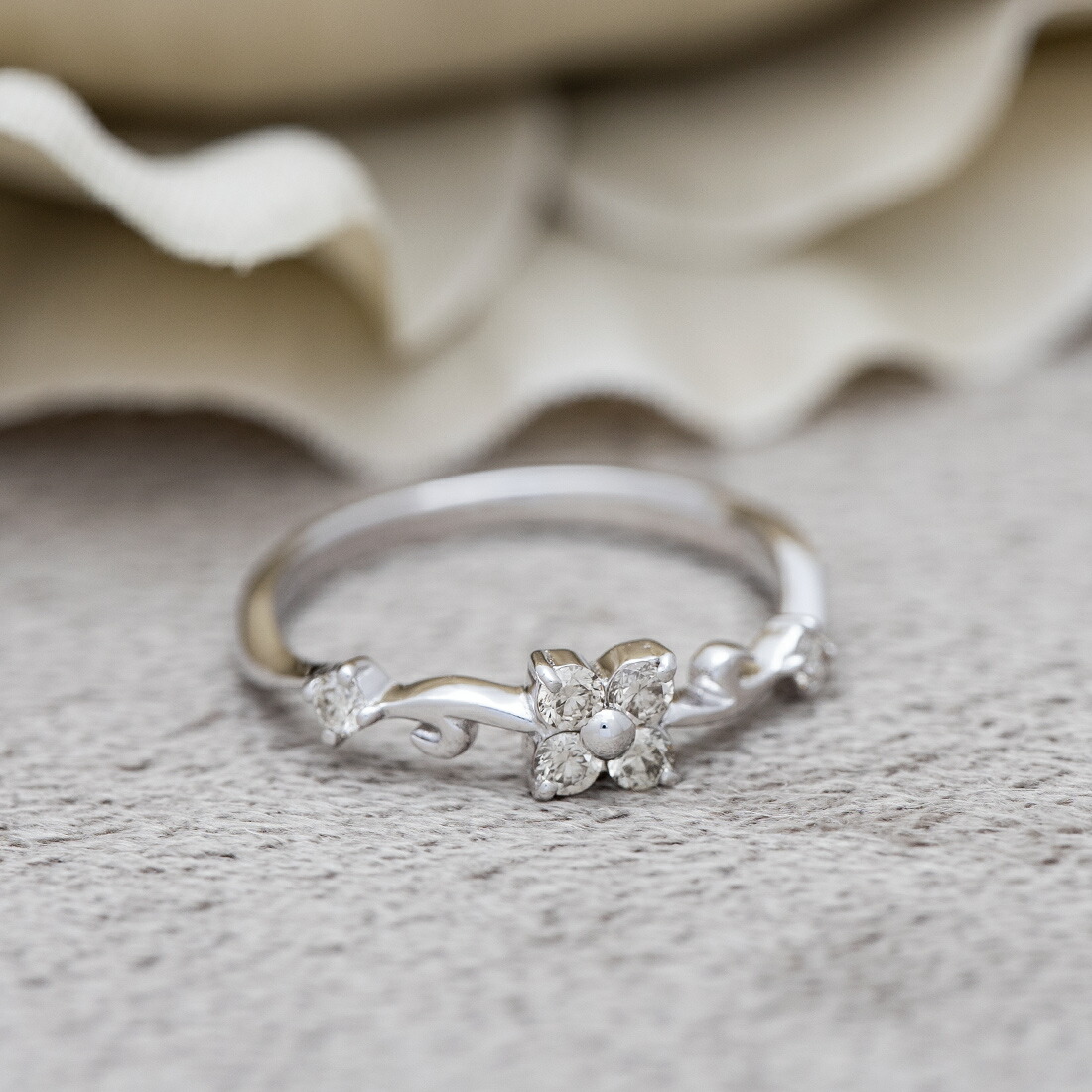 umu -アム- FINE JEWELRY STUIDIOダイヤモンド フラワーモチーフ リングrg0365_1.jpg