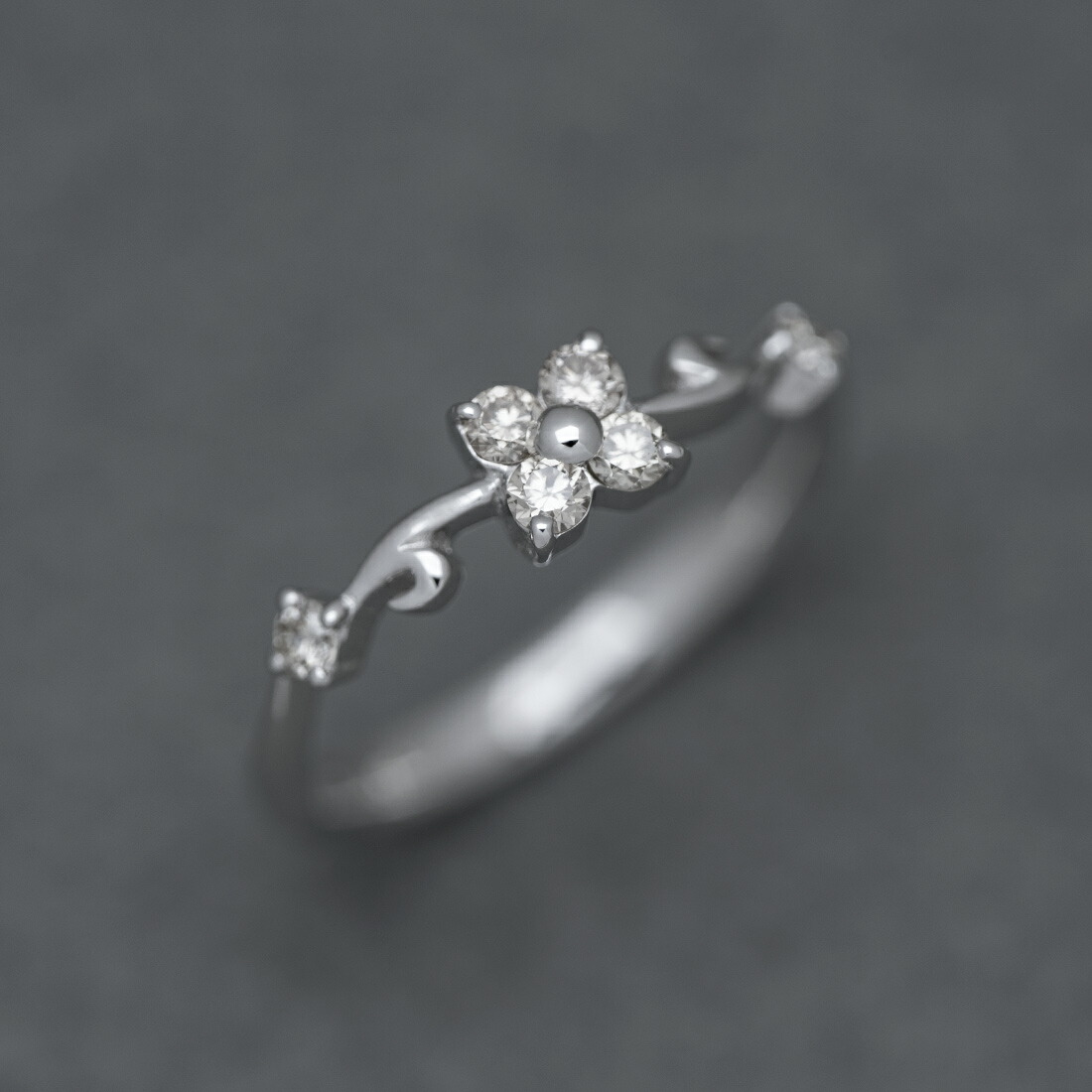 umu -アム- FINE JEWELRY STUIDIOダイヤモンド フラワーモチーフ リングrg0365_kanban2.jpg