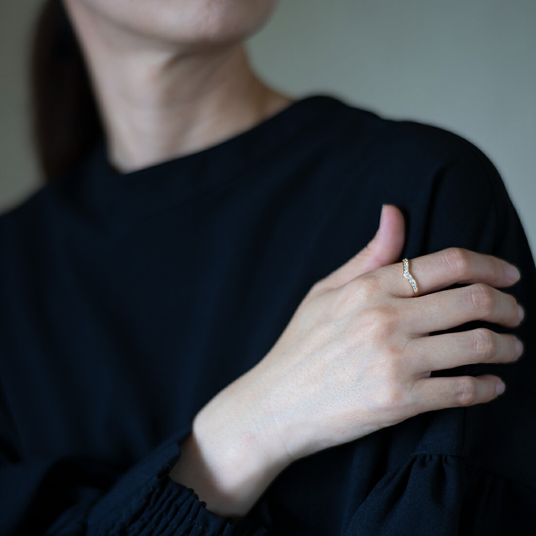 umu -アム- FINE JEWELRY STUIDIOダイヤモンド Vライン リングrg0367_i3.jpg
