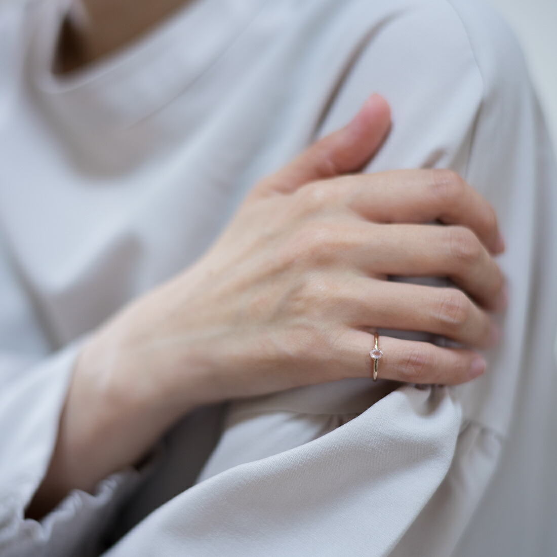 umu -アム- FINE JEWELRY STUIDIOローズクォーツ ミルククラウン リングrg0400_i3.jpg