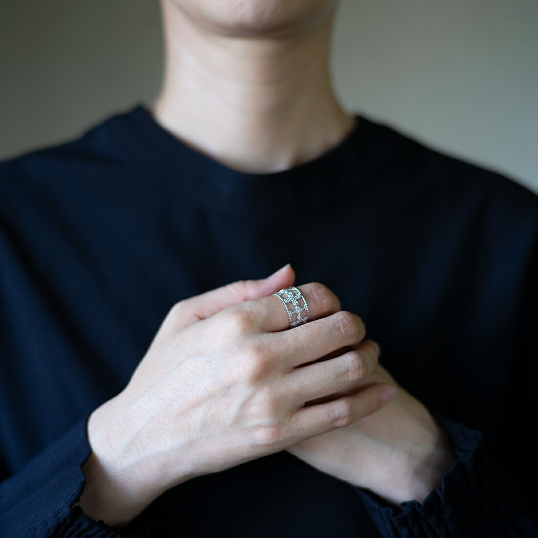 umu -アム- FINE JEWELRY STUIDIOダイヤモンド フラワーモチーフ リング 「rilievo」rg0414_i2.jpg