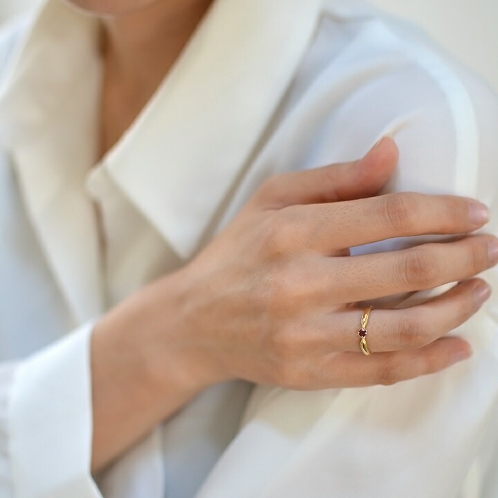 umu -アム- FINE JEWELRY STUIDIOパイロープガーネット リング 「nastro」rg0512_i3.jpg
