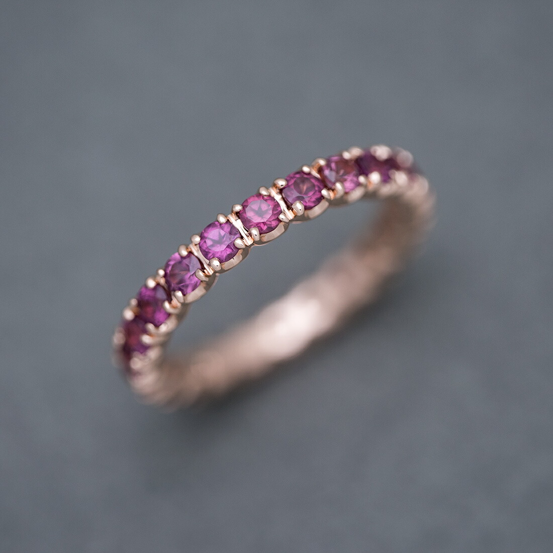 umu -アム- FINE JEWELRY STUIDIOロードライトガーネット フルエタニティリングrg0534_kanban2.jpg