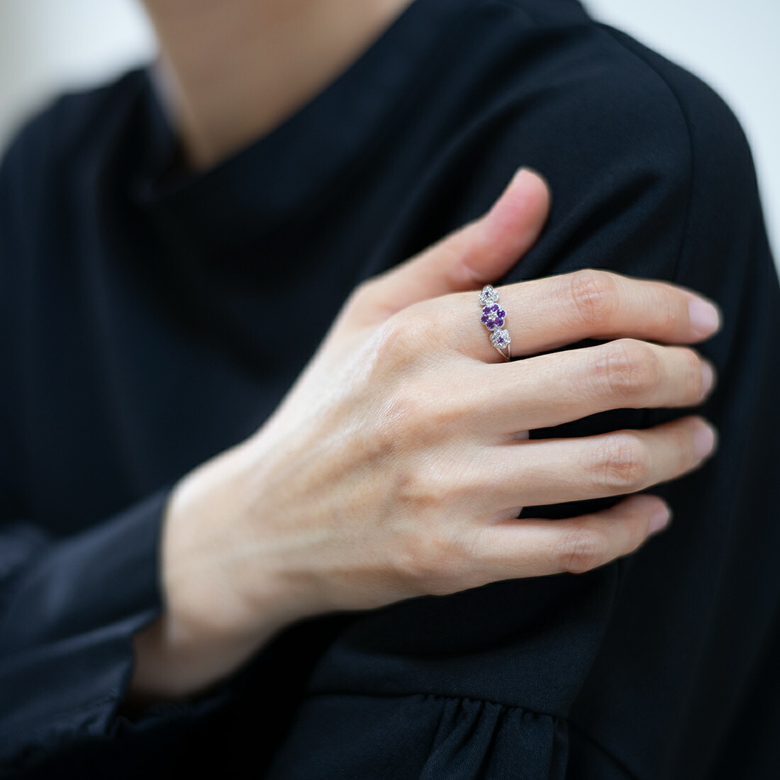 umu -アム- FINE JEWELRY STUIDIOアメシスト ダイヤモンド フラワーモチーフ リング 「parterre」rg0803_i3.jpg