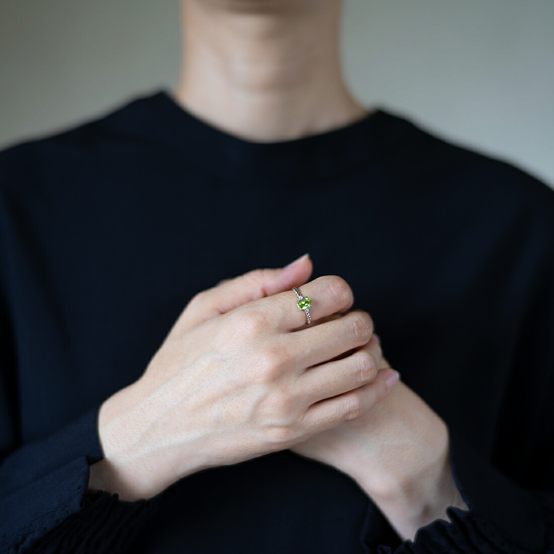 umu -アム- FINE JEWELRY STUIDIO | ペリドット ダイヤモンド リング 「gelatina」 | 画像[rg0839_i2.jpg]