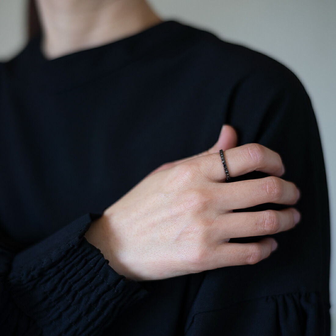 umu -アム- FINE JEWELRY STUIDIOブラックダイヤモンド フルエタニティリングrg0850_i3.jpg