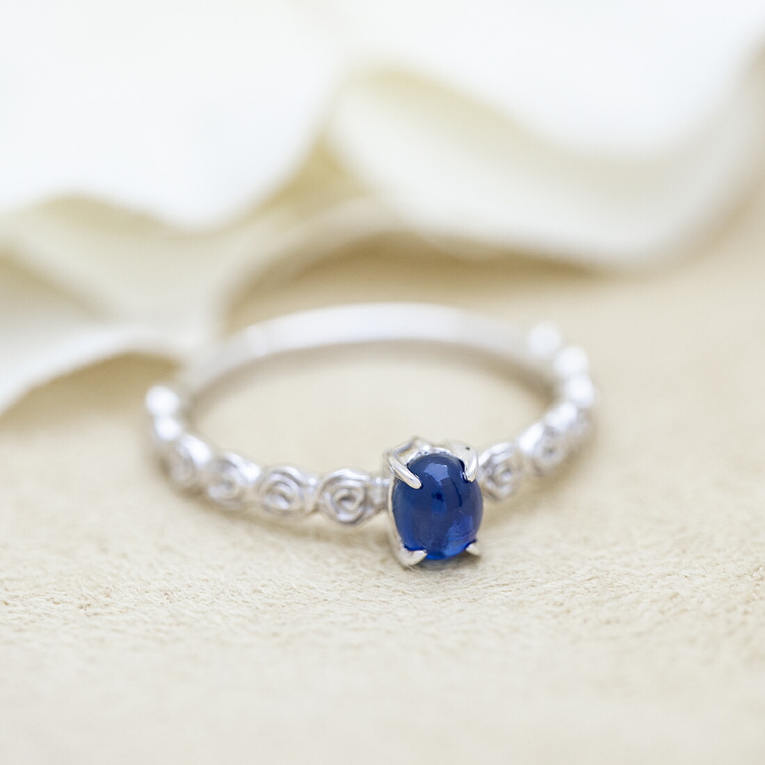 umu -アム- FINE JEWELRY STUIDIOカボション ブルーサファイア バラモチーフ リング 「rosa」rg0923_1.jpg