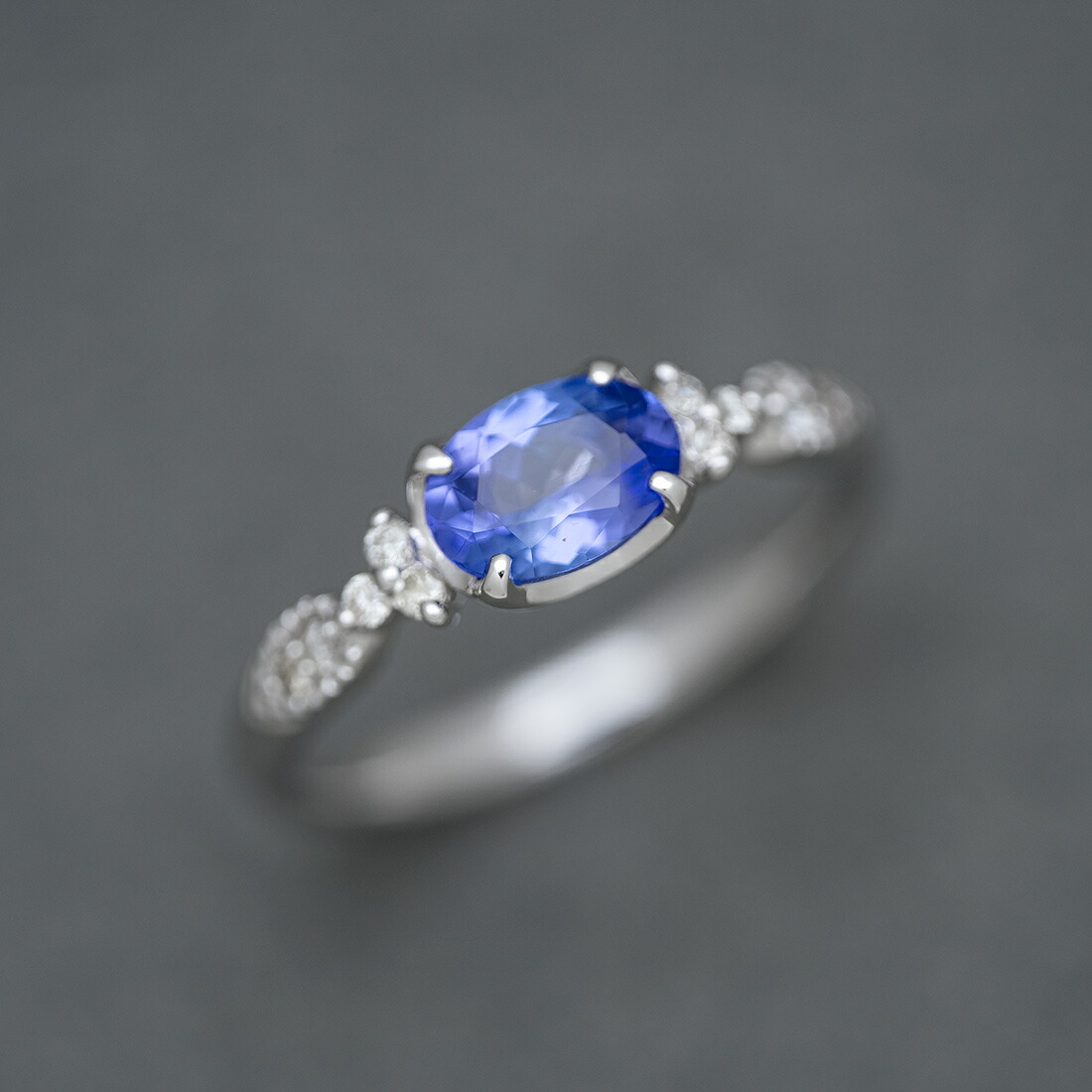 umu -アム- FINE JEWELRY STUIDIOタンザナイト ダイヤモンド リング 「amanza」rg0997_kanban2.jpg