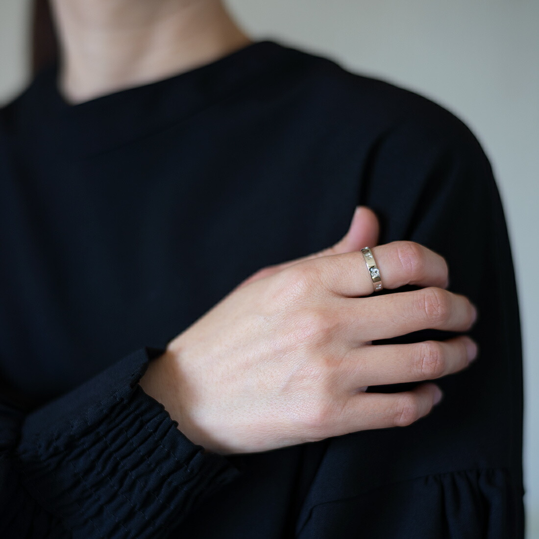 umu -アム- FINE JEWELRY STUIDIOバタフライモチーフ リングrg1122_i3.jpg