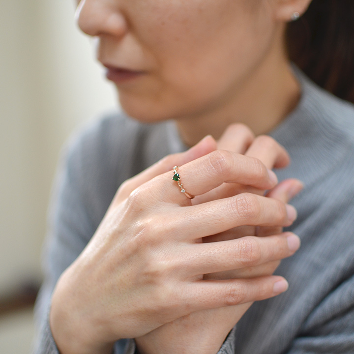 umu -アム- FINE JEWELRY STUIDIOグリーンガーネット ハート リング 「arzente」rg1257_i2.jpg