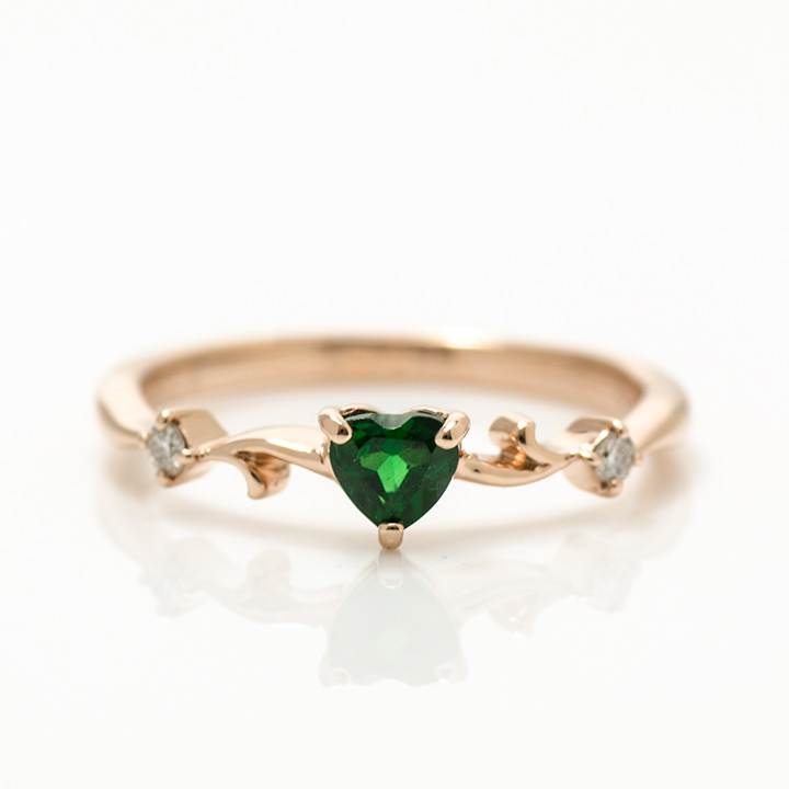 umu -アム- FINE JEWELRY STUIDIOグリーンガーネット ハート リング 「arzente」rg1257_m.jpg