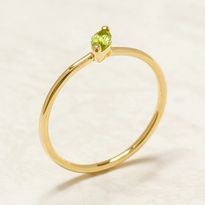 umu -アム- FINE JEWELRY STUIDIOマーキス ペリドット リング 「minuto」rg1338_kanban2.jpg